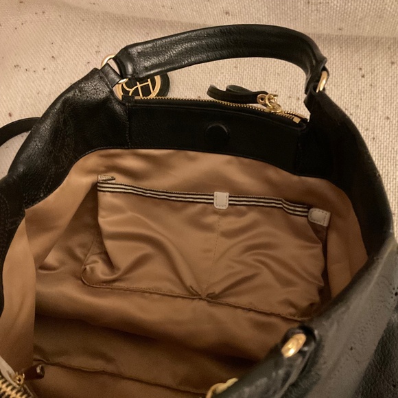 HENRI BENDEL PRE-LOVED AUTHENTIC BLACK GENUINE LEATHER GOLD DESIGN CROSSBODY BAG - Picture 8 of 8